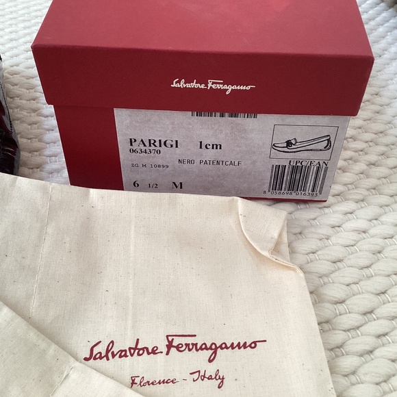 Salvatore Ferragamo Womens Patent Leather Black 6.5 Driver Moccasin Shoe Gancini - Picture 8 of 10